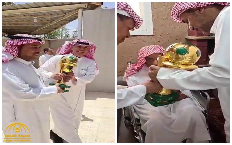 بالفيديو :رئيس نادي الفيصلي يفاجئ عمه بزيارته لإهدائه كأس الملك..شاهد ردة فعل الأخير