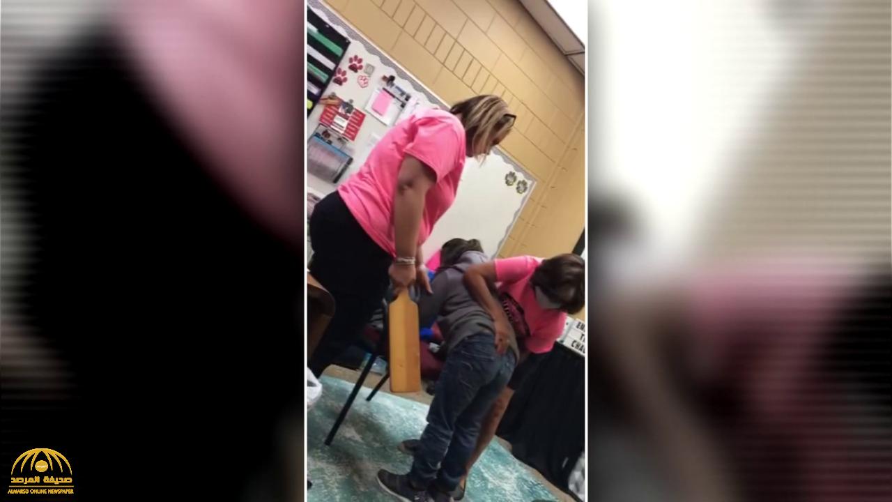 شاهد: مديرة مدرسة تضرب طالبة بلوح خشبي أمام والدتها بولاية فلوريدا الأمريكية