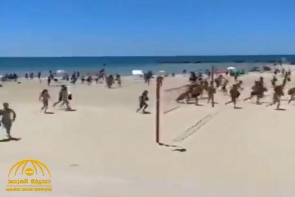 شاهد.. إسرائيليون يفرون من شاطئ تل أبيب لحظة إطلاق صفارات الإنذار