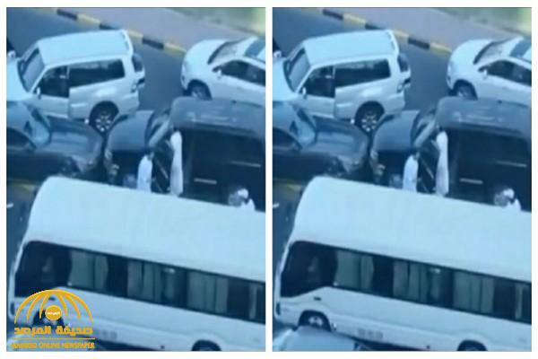 شاهد.. لحظة القبض على لصين يستقلان مركبة مسروقة بعد مطاردة مثيرة بالكويت 