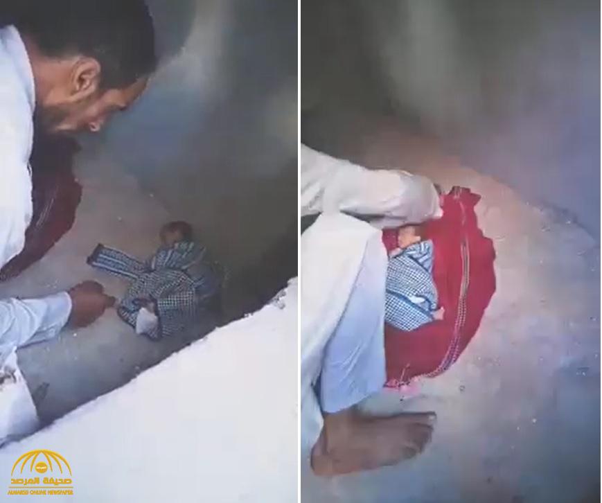 مصر.. ذهبوا لدفن طفل غريق فاكتشفوا مفاجأة "مذهلة" بالقبر! (فيديو)
