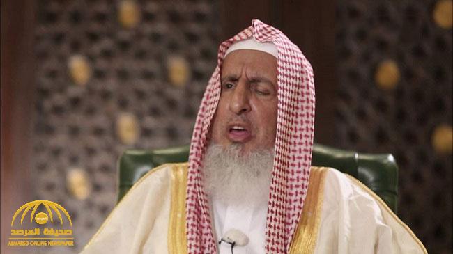 "المفتي" يكشف الحكم بشأن وضع مصباح فوق المساجد للإشعار بإقامة الصلاة