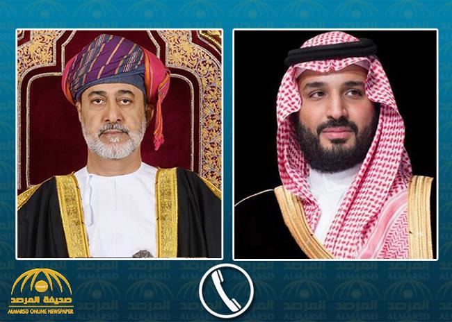 "ولي العهد" يتلقى اتصالًا من سلطان عمان بشأن زيارته الأخيرة إلى المملكة