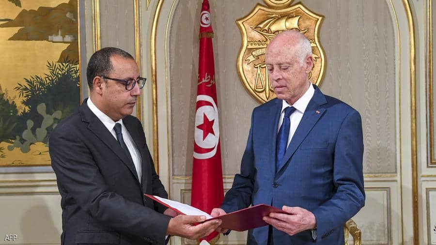 تعرف على المادة 80 التي استند إليها  الرئيس "قيس سعيد" في الدستور التونسي