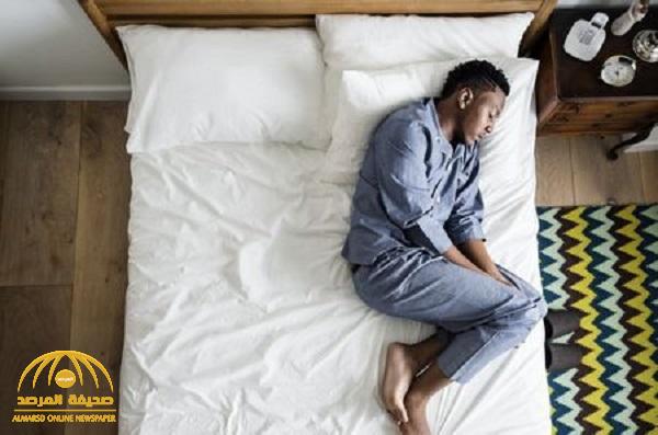 رجل ينام 300 يوم في السنة! .. وعلماء يكشفون السبب