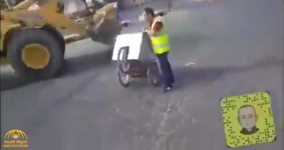 شاهد.. فيديو "عربة الخضار" الذي أثار جدلا واسعا في الأردن وأطاح بمسؤول
