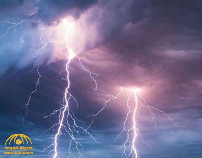 “الأرصاد” تكشف توقعات حالة الطقس اليوم: سحب رعدية ممطرة ورياح نشطة على هذه المناطق