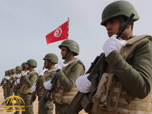 الجيش التونسي يطوق المصرف المركزي بالبلاد