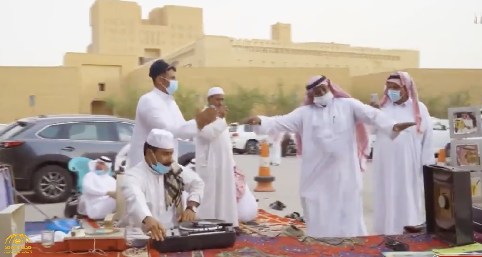 تعود بك 50 عامًا إلى الوراء.. شاهد: جولة داخل "سوق الزل" القديم في الرياض بعد تحوله إلى مزار سياحي