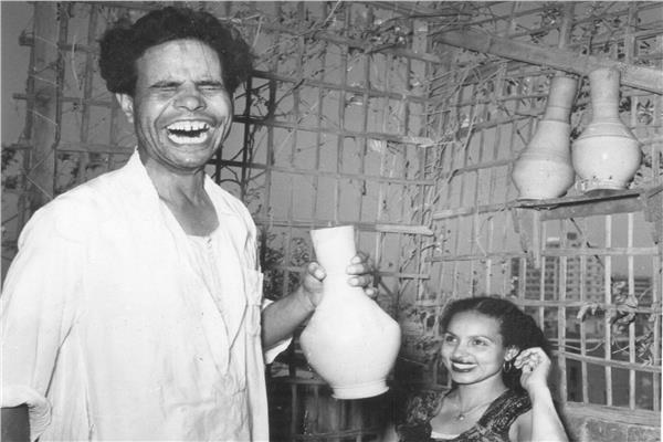 جثته أرعبت أطباء المشرحة واتهم بالشيوعية بسبب "السادات".. تعرف على قصة الفنان المصري "عمر الجيزاوي"