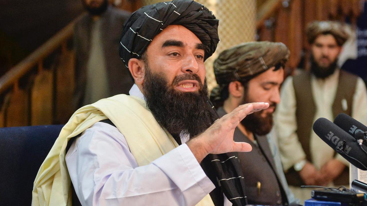 أول تصريح من حركة "طالبان" بشأن التفجيريْن الذيْن استهدفا "مطار كابل"