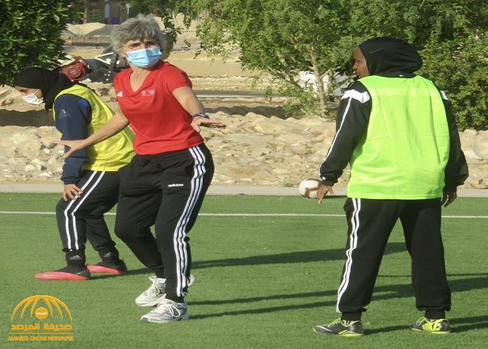 من هي "مونيكا ستاب" مدربة أول منتخب نسائي لكرة القدم في السعودية؟