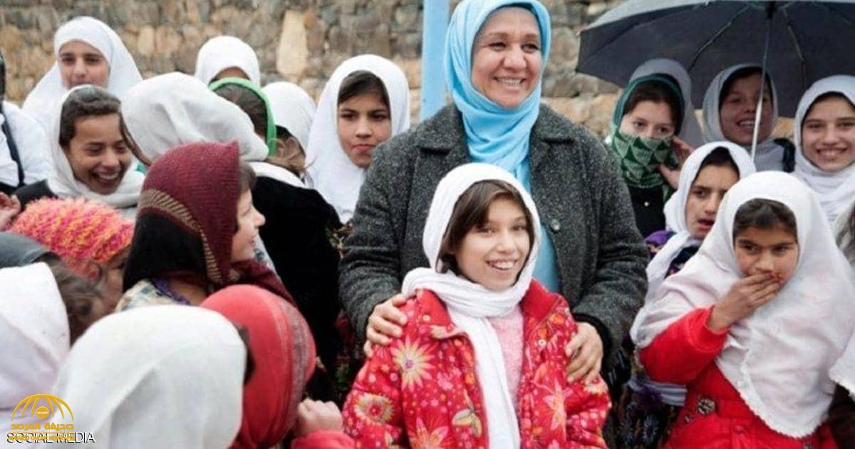 أم لألف طفل.. قصة صاحبة مؤسسة خيرية في أفغانستان تروي مخاوف الأيتام من حكم "طالبان"