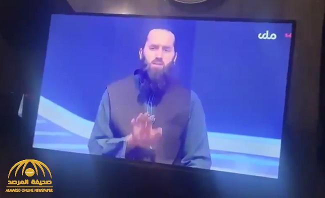 بالفيديو.. طالبان تسيطر على التلفزيون الحكومي في كابل.. وتوجه رسالة إلى المواطنين الأفغان