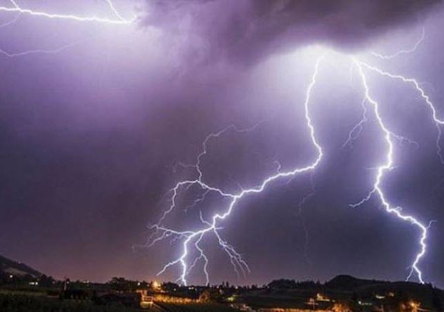 “الأرصاد” تكشف توقعات حالة الطقس اليوم: أمطار ورياح نشطة  على هذه المناطق