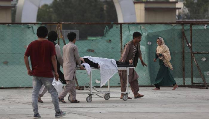 "داعش" ينشر أول صورة للانتحاري الذي قتل أكثر من 100 شخصا في مطار كابل.. ويكشف عن اسمه!