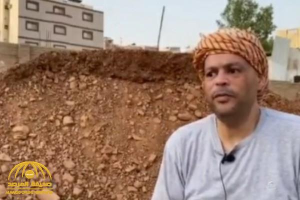 "صنعة أبوك لا يغلبوك".. بالفيديو: سعودي يكشف تفاصيل حرفة تراثية ورثها عن جده ووالده في مكة