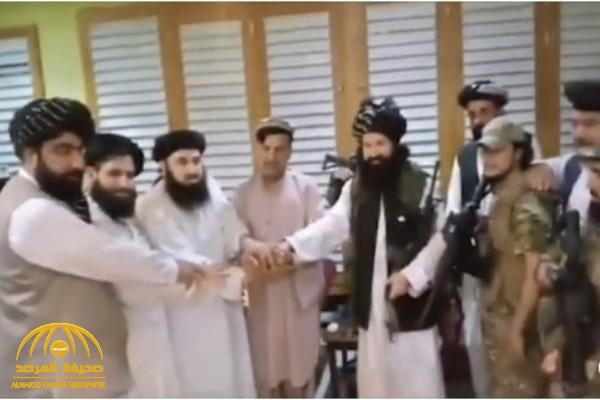 طالبان تكشف عن مفاجأة بشأن شقيق الرئيس الأفغاني “أشرف غني”.. وتنشر هذا الفيديو
