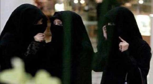 قرار من جامعة الإمام بإلزام الطالبات بالحجاب ومنع حلق أو قص الشعر يثير الجدل على تويتر