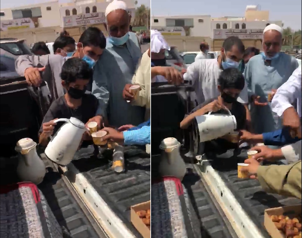 شاهد .. طفل يقدم القهوة والتمر للمصلين بعد الخروج من صلاة الجمعة بالقصيم