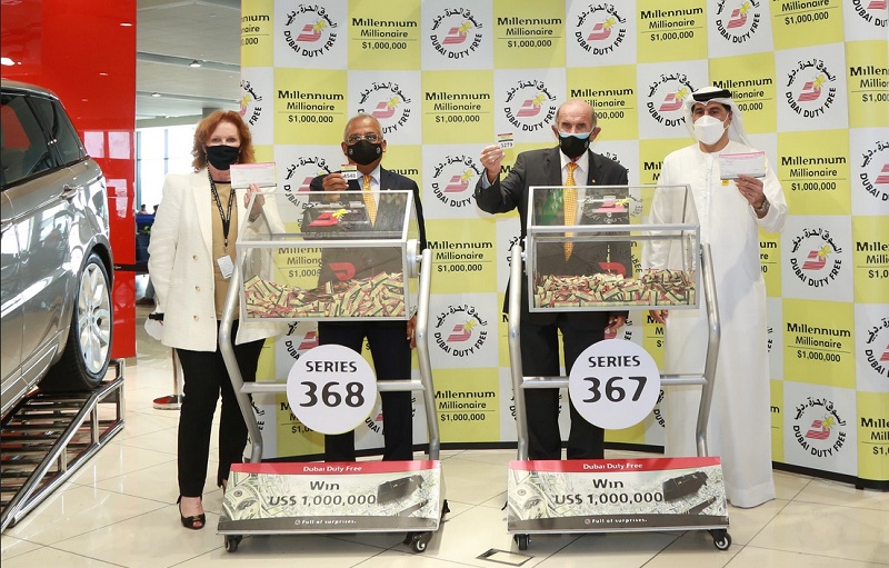 شاهد.. لحظة فوز مواطن سعودي بمليون دولار في سحب "أسواق دبي الحرة"