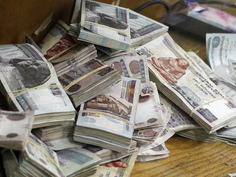 مصر.. الحكومة توجه تنبيهاً  للأشخاص الذين يدخرون أموالهم في المنازل !