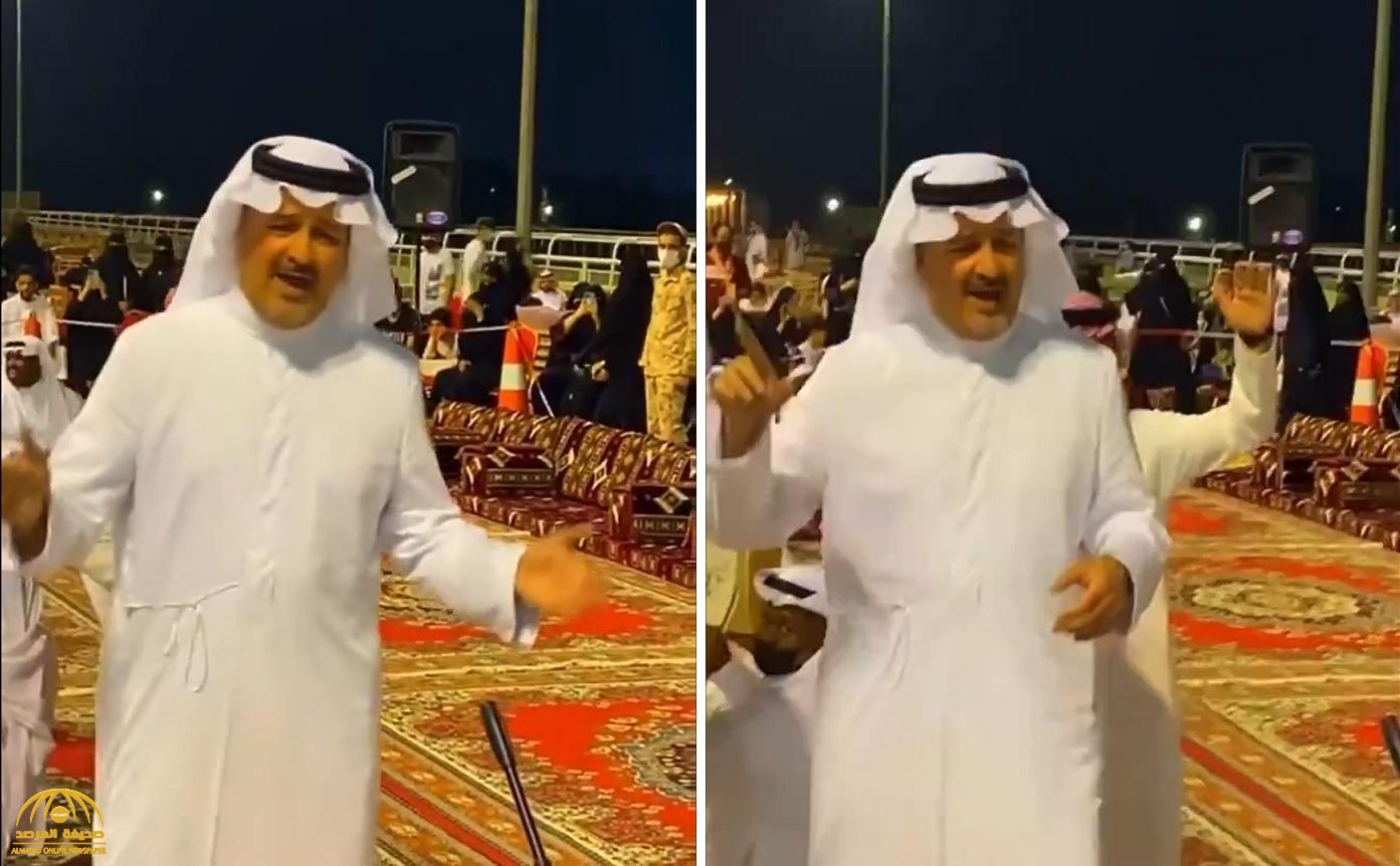 شاهد: الأمير بندر بن خالد الفيصل يؤدي رقصة "السامري"  في ميدان الملك خالد للفروسية بالطائف