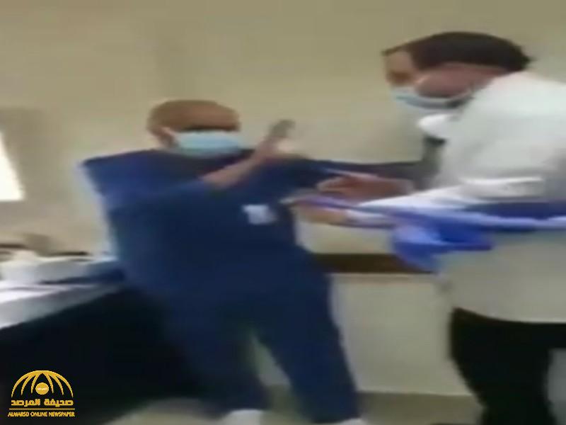 محام مصري يكشف عن العقوبة المتوقعة على الطبيب الذي طلب من ممرض السجود لكلبه