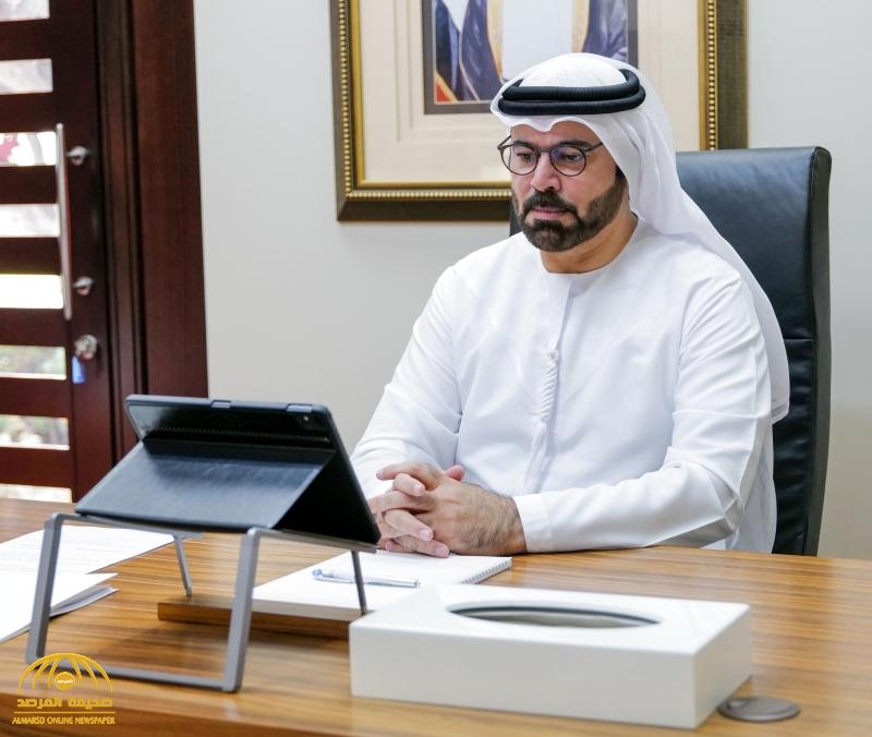 وزير إماراتي يعلق على المنافسة الاقتصادية بين السعودية وبلاده