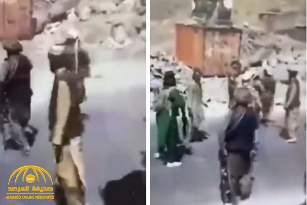 شاهد.. لحظة إعدام عسكري أفغاني بالرغم من استسلامه على يد طالبان في ولاية بنجشير