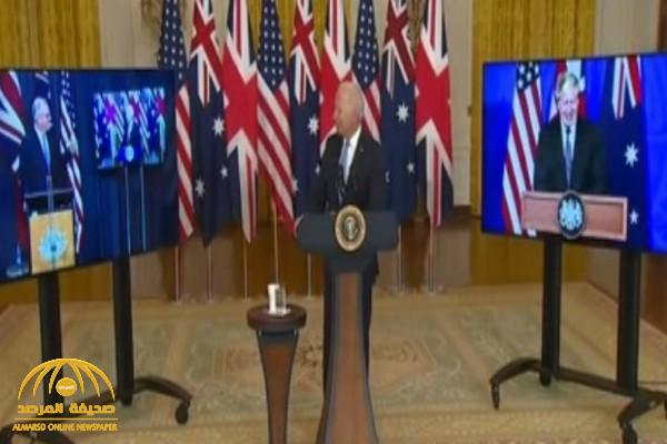 شاهد.. بايدن يتعرض لموقف محرج خلال مؤتمر صحفي مع رئيس وزراء أستراليا