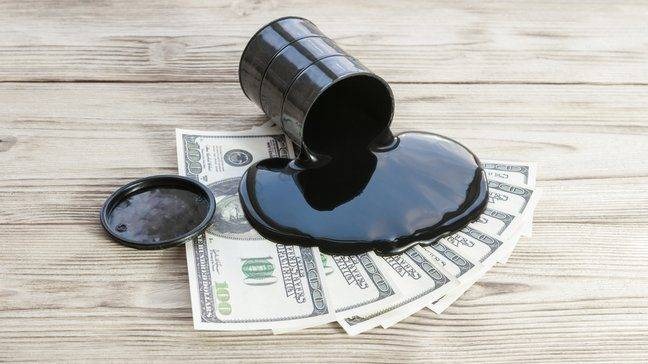 النفط يواصل الصعود ويسجل أعلى مستوى له منذ 3 سنوات.. والكشف عن سعر البرميل اليوم الثلاثاء
