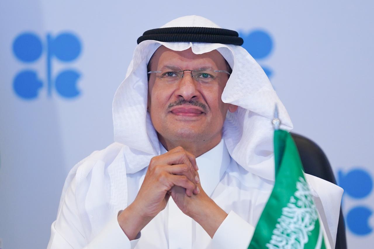 كاتب إسباني: السعودية تشارك باجتماع "أوبك+" المقبل بنشوة المنتصر.. ويكشف علاقة ذلك بأسعار النفط