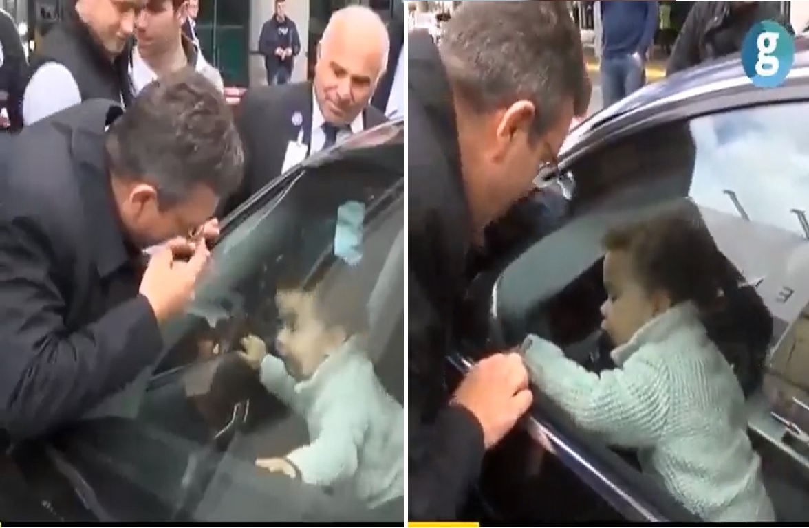 شاهد.. كيف استطاع طفل عمره عامين فتح أبواب سيارة بعدما أُقفلت عليه وهو بالداخل؟