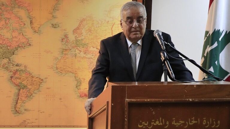 أول إجراء من وزير الخارجية اللبناني بعد قرارات المملكة الأخيرة تجاه بلاده