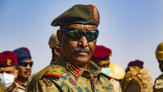 بعد أحداث السودان.. من هو اللواء عبد الفتاح البرهان الذي يقود البلاد الآن؟