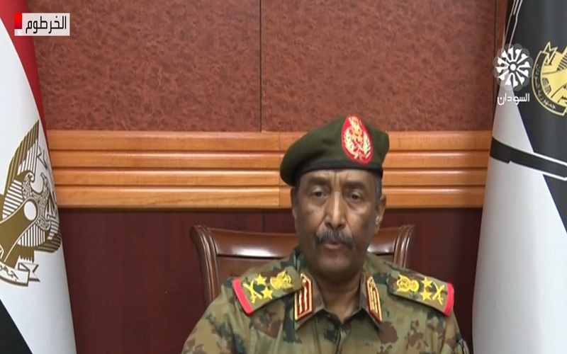 عقب قرار "البرهان"بحل المجلس السيادي.. أول إجراء من قيادات الجيش والشرطة السودانية