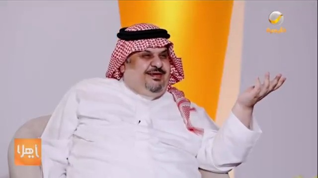 بالفيديو: "عبدالرحمن بن مساعد" يروي موقفاً طريفاً جمعه بالفنان الراحل "طلال مداح"