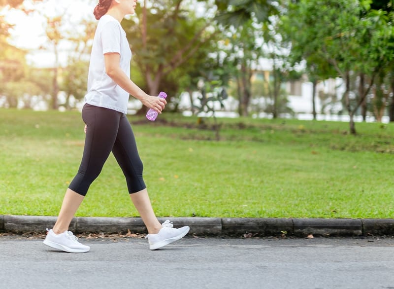 علامة تحذيرية أثناء المشي قد تكشف عن الإصابة بسرطان الرئة القاتل