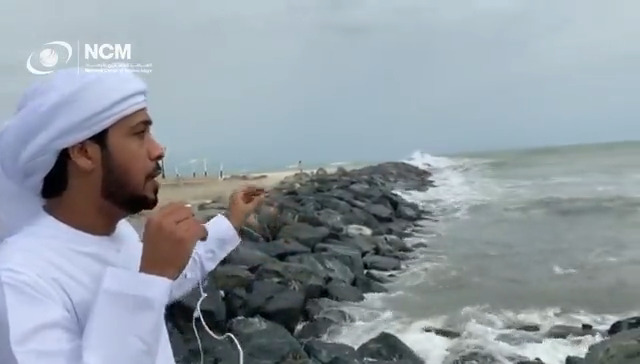 من قلب الحدث..  شاهد: آخر مستجدات الإعصار شاهين وتأثيره على الإمارات