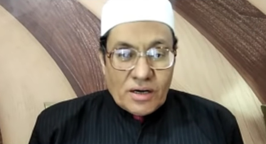 إمام مسجد مصري في أستراليا يثير جدلاً بتصريحاته عن مشروعية مكبرات الصوت في المساجد ومواعيد الصوم والحج