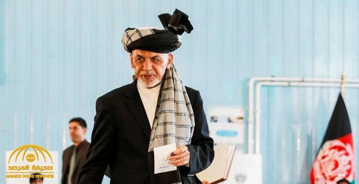 تفاصيل "جديدة" عن طريقة هروب الرئيس الأفغاني السابق إلى الإمارات.. والكشف عن مصير 35 شخصا كانوا برفقته