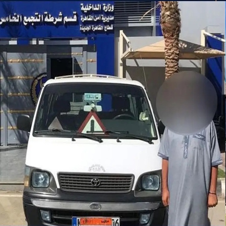 مصر: الإطاحة  بـ"سائق باص" خمسيني تحرش بفتاة أثناء توصيلها