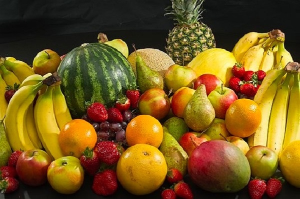 عالمان يفجران مفاجأة صادمة بشأن فاكهة شهيرة تحتوي على عنصر مشع خطير على الصحة