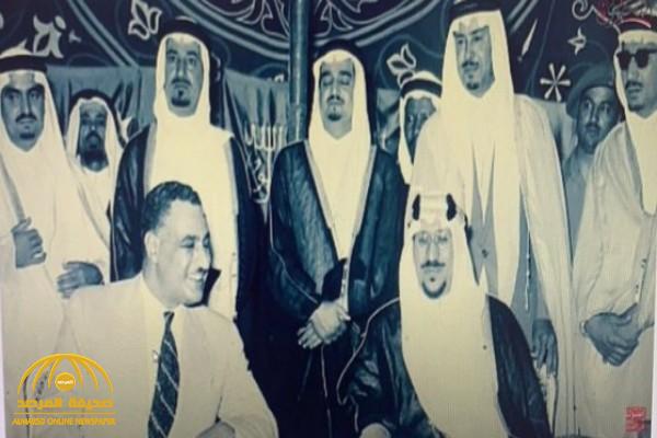 شاهد: صورة نادرة تجمع "الملك سعود" وعدد من الأمراء مع جمال عبدالناصر.. والكشف عن أسمائهم