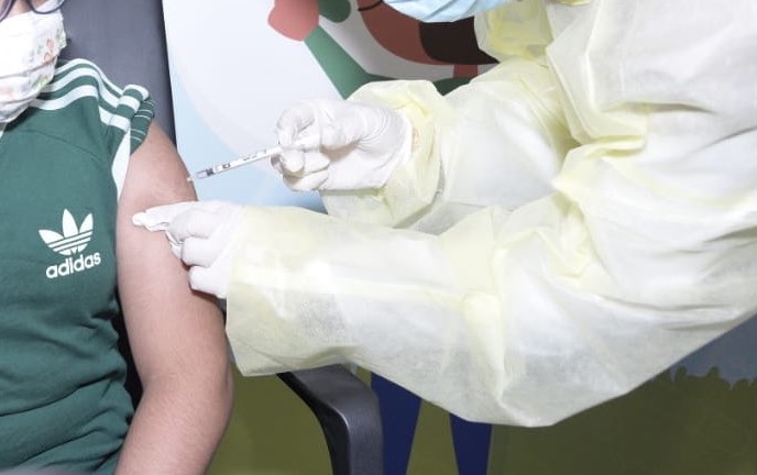 ما نوع اللقاح المعتمد في السعودية لتطعيم الأطفال (5 - 11 عاما) وهل الجرعة المعطاة لهم هي نفسها للكبار؟ .. الصحة تجيب