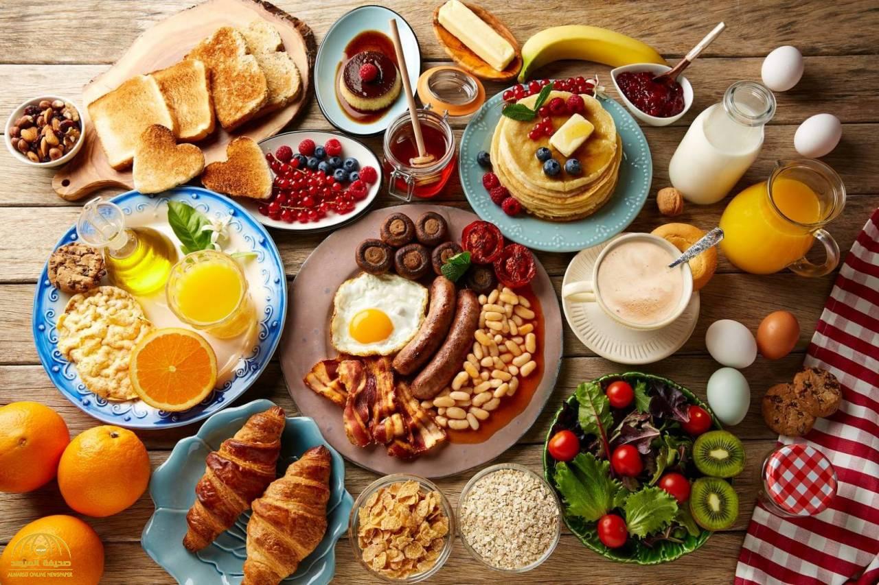 قد تؤدي إلى الإصابة بالسرطان.. دراسة طبية تحذر من تناول نوع معين من الأطعمة في وجبة الإفطار