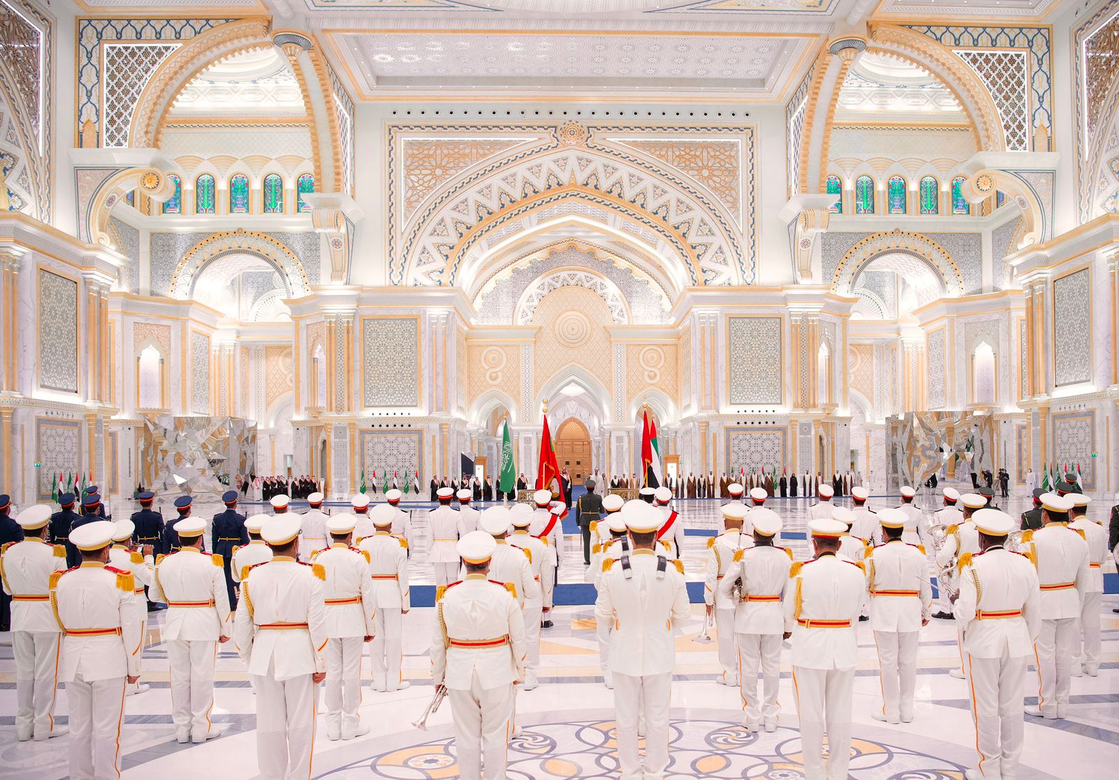 شاهد: مراسم استقبال  الإمارات  لـ"ولي العهد"  بمناسبة زيارته العاصمة أبوظبي