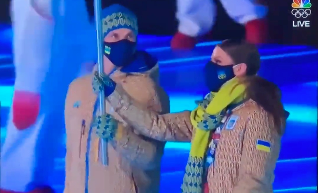 شاهد.. ردة فعل الرئيس الروسي‬⁩ "بوتين" أثناء دخول البعثة الأوكرانية بافتتاح أولمبياد بكين 